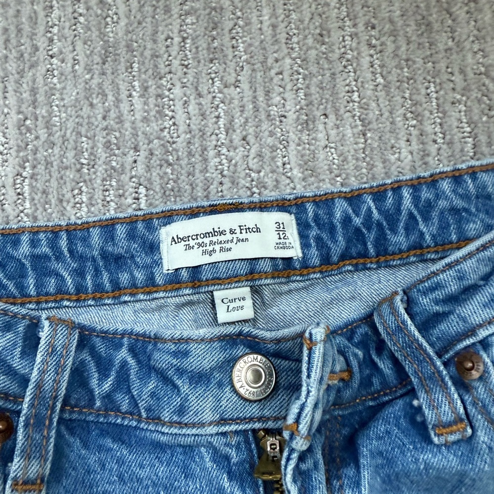 abercrombie 90s relaxed high rise jeans